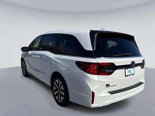 Platinum White Pearl 2026 Honda Odyssey EX-L