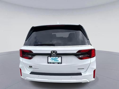 Platinum White Pearl 2026 Honda Odyssey Touring