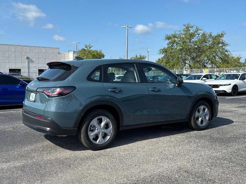 2025 Honda HR-V LX