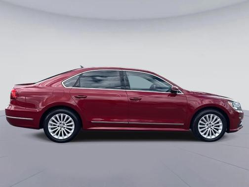 2017 Volkswagen Passat 1.8T SE
