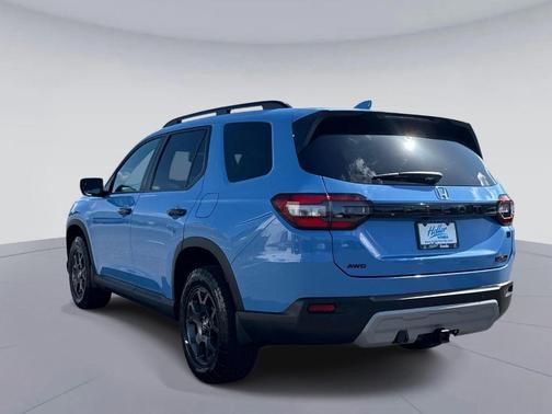Sky Blue Pearl 2024 Honda Pilot TrailSport