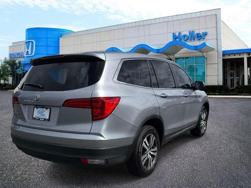 Lunar Silver Metallic 2017 Honda Pilot EX-L