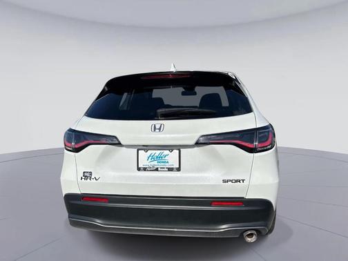 Platinum White Pearl 2026 Honda HR-V Sport