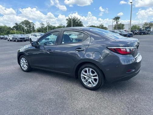 2017 Toyota Yaris iA Base