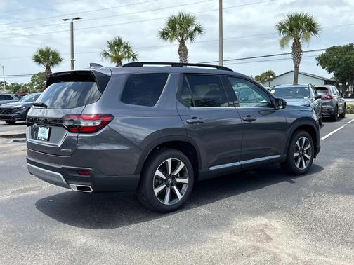 2025 Honda Pilot Touring