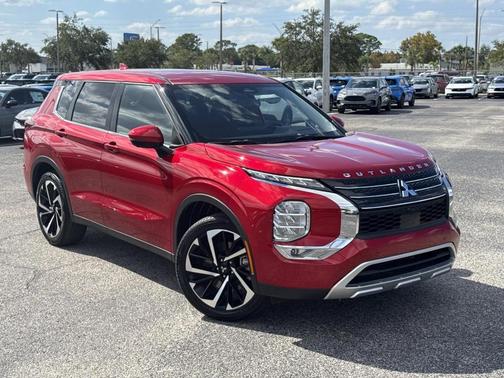 2024 Mitsubishi Outlander SE