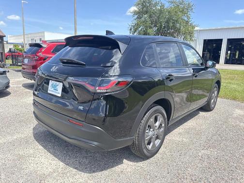 Crystal Black Pearl 2026 Honda HR-V LX