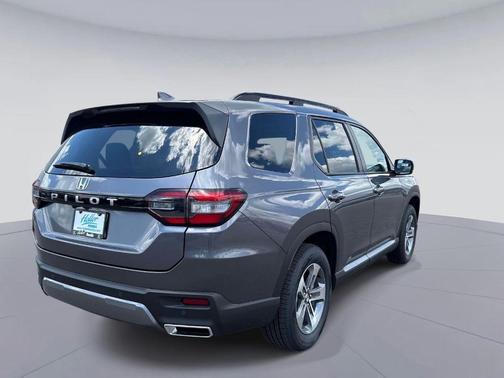 Modern Steel Metallic 2026 Honda Pilot EX-L