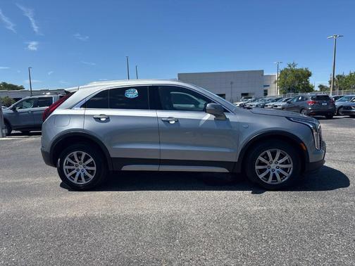 2023 Cadillac XT4 Premium Luxury