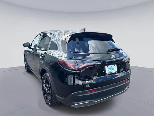 Crystal Black Pearl 2025 Honda HR-V Sport