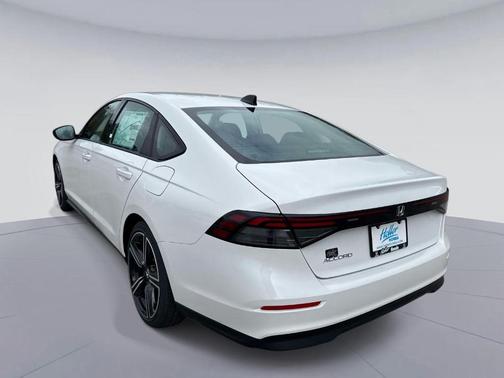 Platinum White Pearl 2026 Honda Accord SE