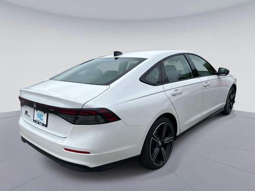Platinum White Pearl 2026 Honda Accord SE