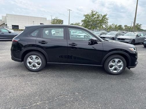 2025 Honda HR-V LX