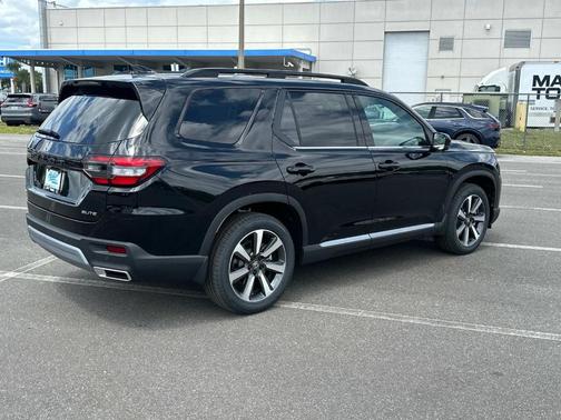 2025 Honda Pilot Elite