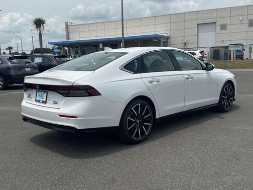 2025 Honda Accord Hybrid Touring