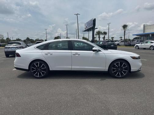 2025 Honda Accord Hybrid Touring