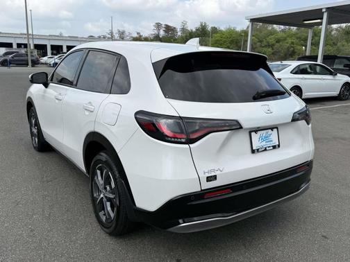 Platinum White Pearl 2024 Honda HR-V EX-L