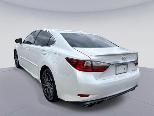 Eminent White Pearl 2016 Lexus ES 350 Base
