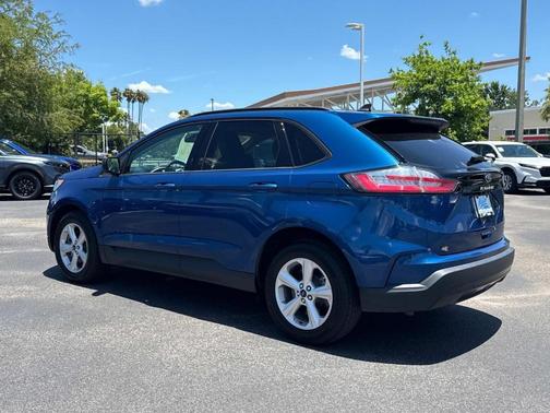 2021 Ford Edge SE