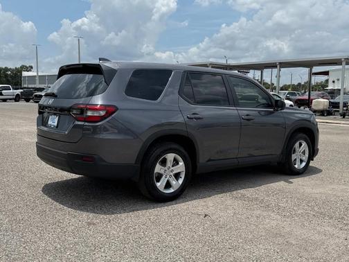 2023 Honda Pilot LX