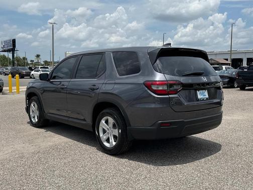 2023 Honda Pilot LX
