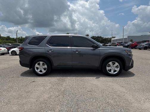 2023 Honda Pilot LX