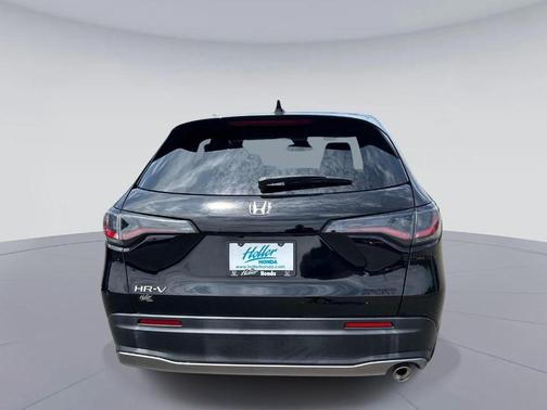 Crystal Black Pearl 2024 Honda HR-V Sport
