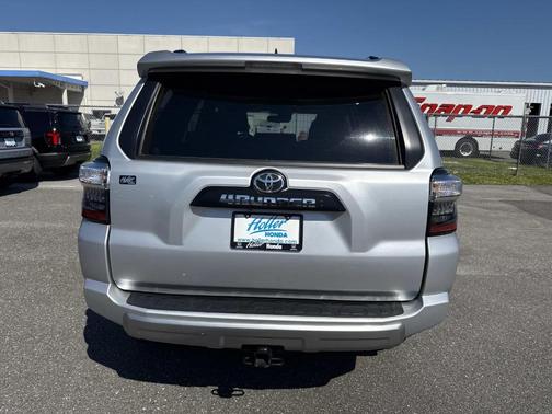 2024 Toyota 4Runner TRD Off Road