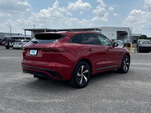 2024 Jaguar F-PACE P250 R-Dynamic S
