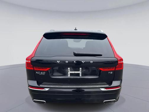 2021 Volvo XC60 T5 Inscription