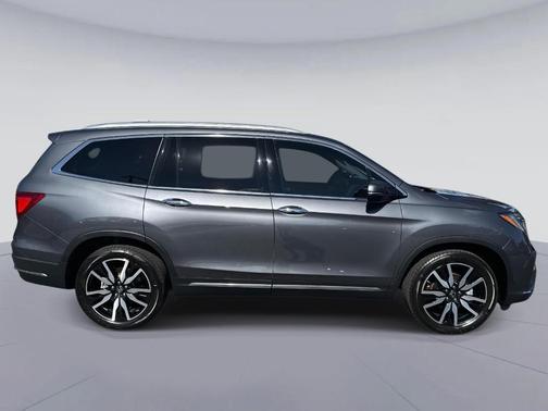 2021 Honda Pilot Touring 8-Passenger