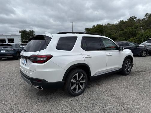2025 Honda Pilot Touring