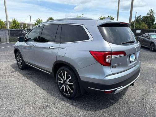 2021 Honda Pilot Touring 8-Passenger