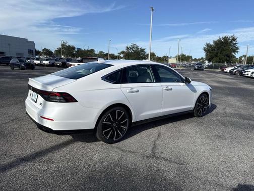 2025 Honda Accord Hybrid Touring