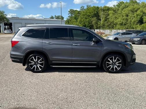 2022 Honda Pilot Touring 7-Passenger