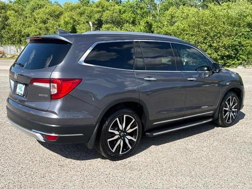 2022 Honda Pilot Touring 7-Passenger