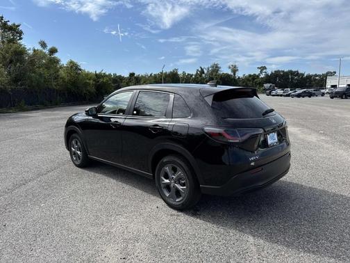 2026 Honda HR-V LX
