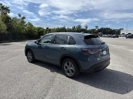 2026 Honda HR-V LX