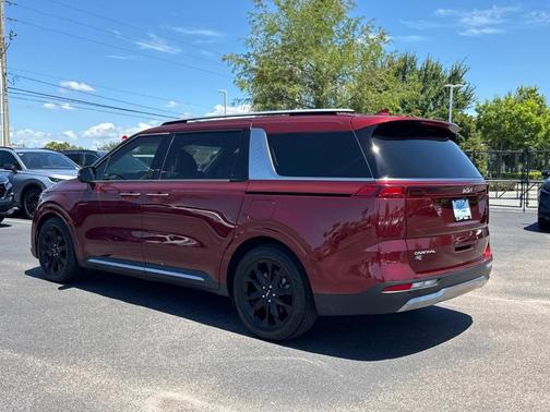 2023 Kia Carnival