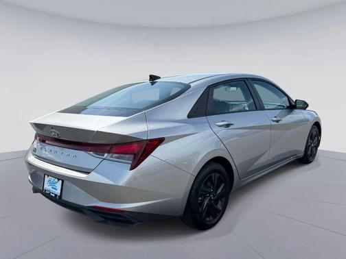 Silver 2021 Hyundai ELANTRA SEL