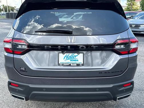 2025 Honda Pilot Black Edition