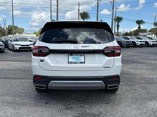 2025 Honda Pilot Touring