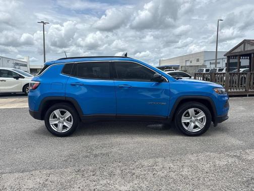 2022 Jeep Compass Latitude