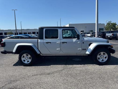 2023 Jeep Gladiator Sport