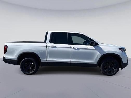 2026 Honda Ridgeline Black Edition Two-Tone