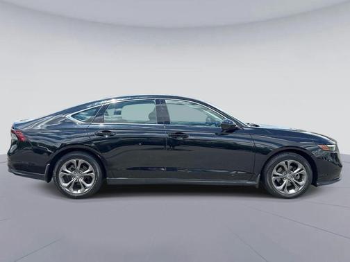 Crystal Black Pearl 2023 Honda Accord EX