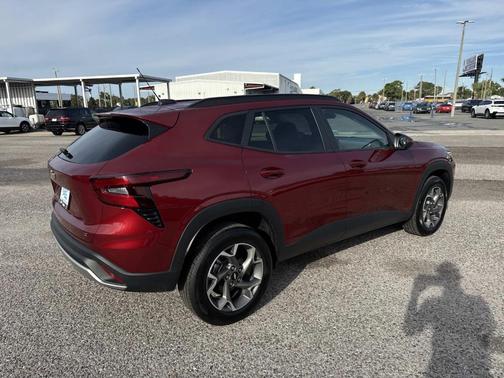 2024 Chevrolet Trax LT