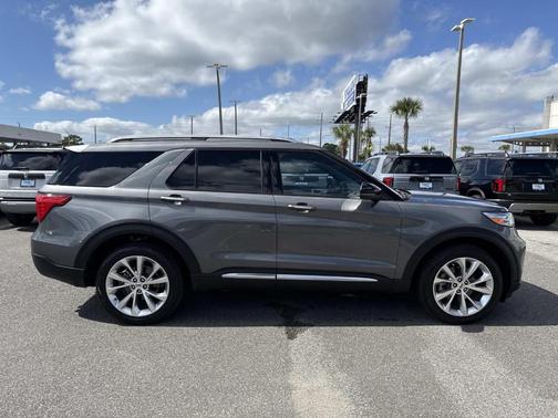2023 Ford Explorer Platinum