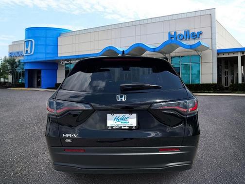 Crystal Black Pearl 2026 Honda HR-V LX