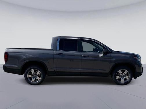 Modern Steel Metallic 2026 Honda Ridgeline RTL